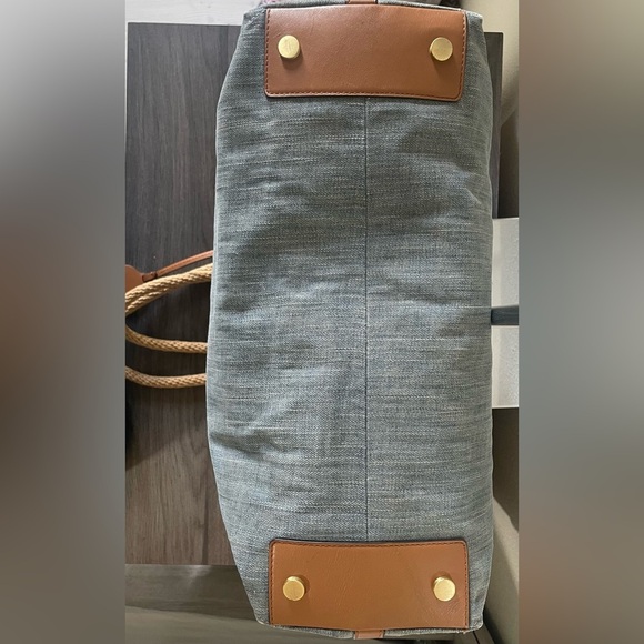 🍂 Michael Kors light denim Isla Ring Large Shoulder Tote - Picture 8 of 13